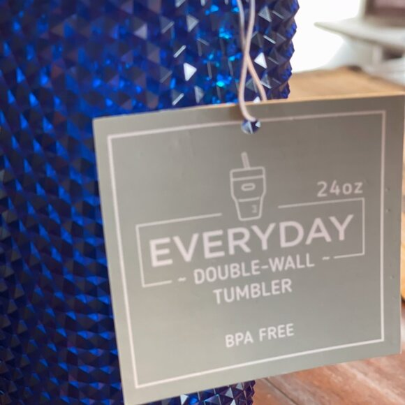 BNWT 24oz tumbler with straw - Picture 5 of 5